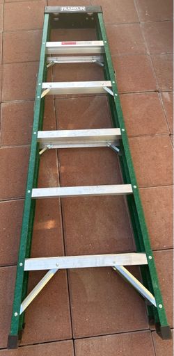 Franklin Fiberglass Step Ladder
