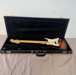 Fender American Standard Stratocaster HSS Shawbucker — USA Made, w/ Hardcase