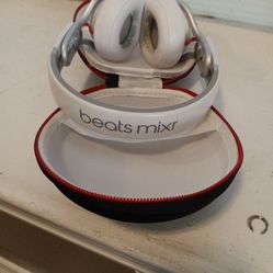 Beats Mixr