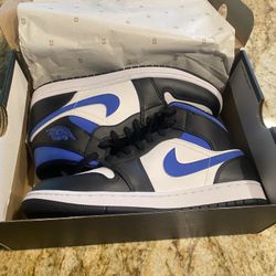 Air Jordon 1mid Size 8 Men’s/boys