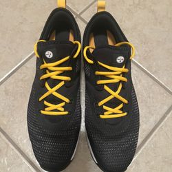 Men’s Nike Shoes Size 13