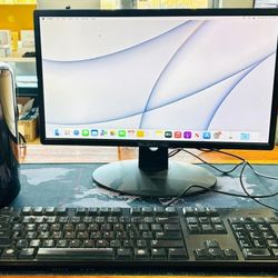 MAC PRO 2013 3.7Ghz Intel XEON 16GB RAM 256GB AMD D5003GB VRAM