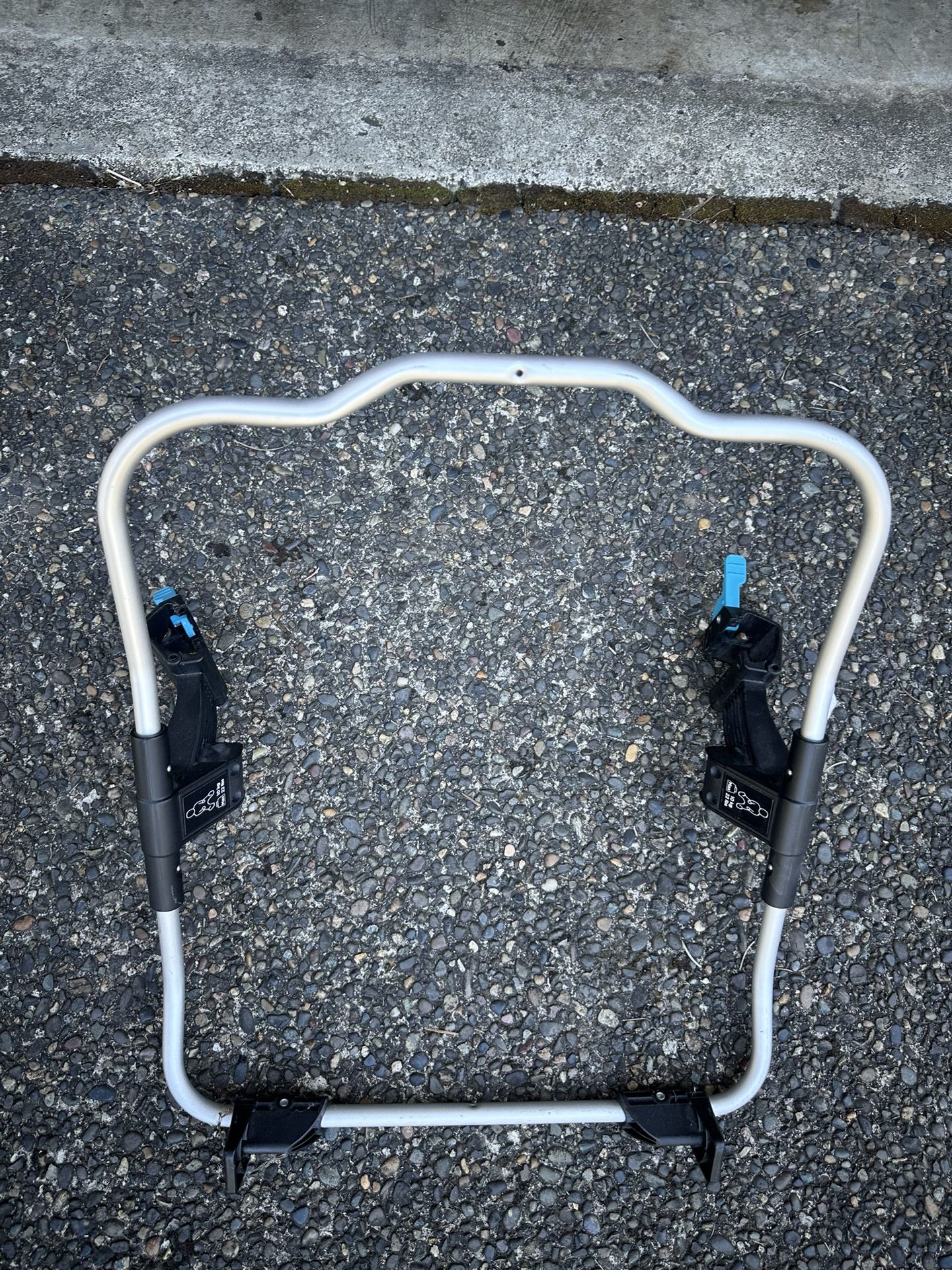 Thule Urban Glide Chicco Car seat Adapter