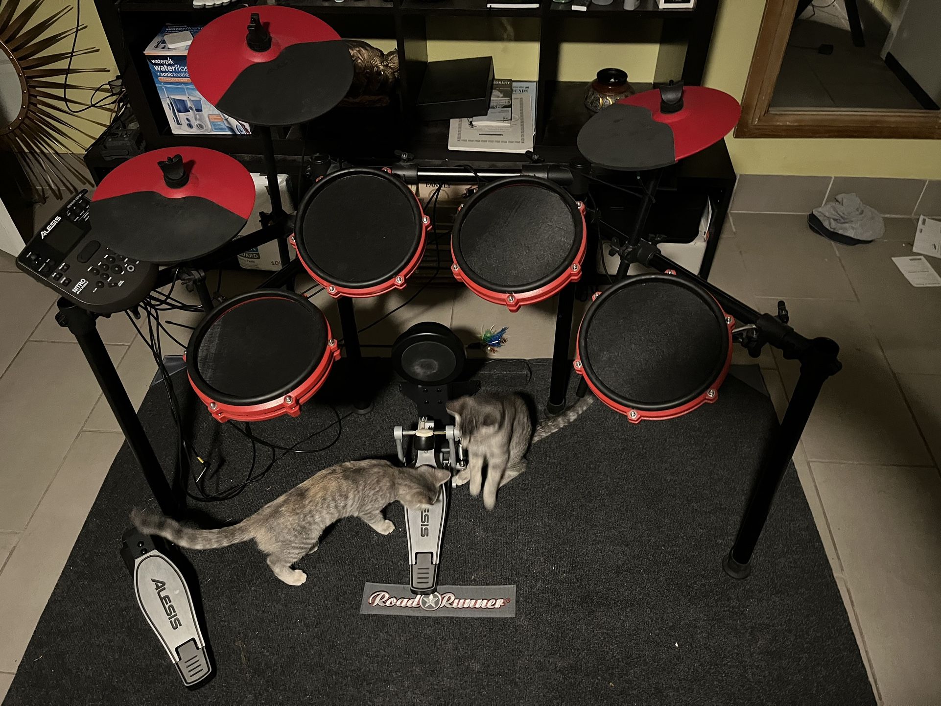 Alesis Nitro Mesh Kit With Speaker