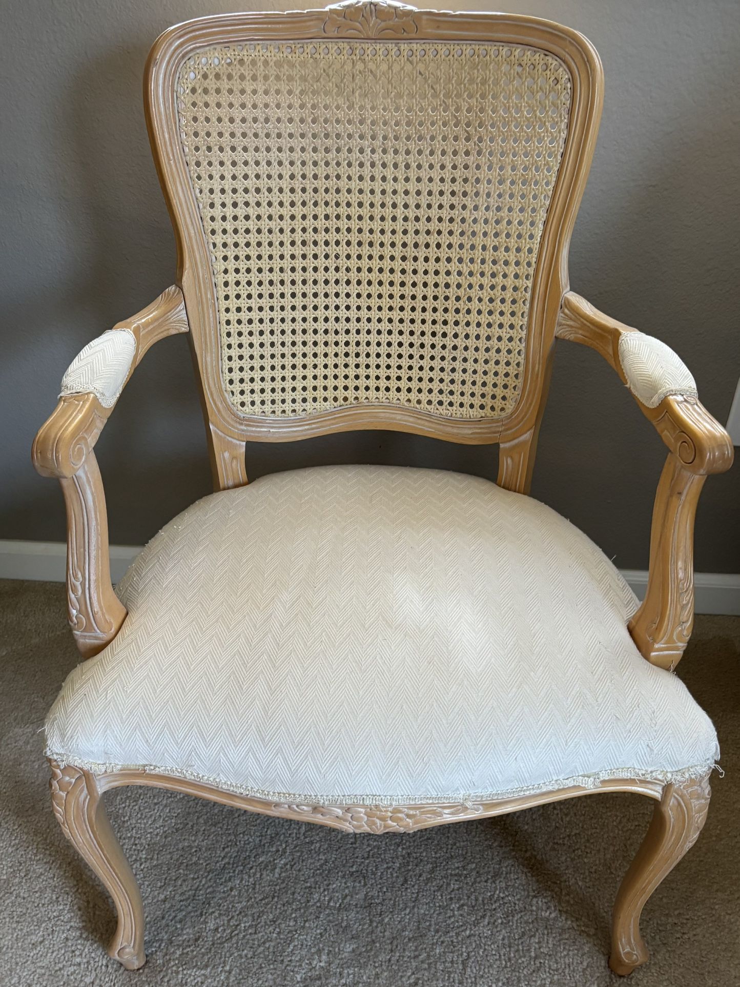 2 Queen Anne Style dinning or side chairs. 