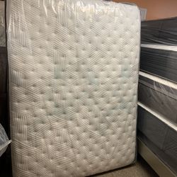 MATTRESS SALE BRAND NEW TWIN SIZE BED $120 FULL SIZE $189 QUEEN SIZE STARTING FROM $199 STORE LOCATION 303 POCASSET AVE PROVIDENCE RI 