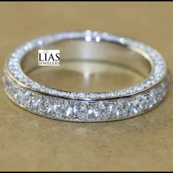 New 18k White Gold Wedding Ring 
