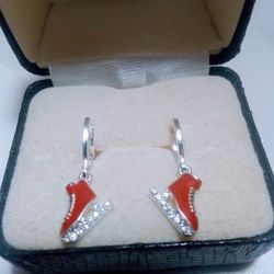 Beautiful ❤️ Silver Little Ice Skates Earrings.🎁🎁🎁