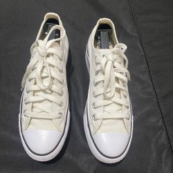 NWOB Converse Chuck Taylor All Star Lift Low White W