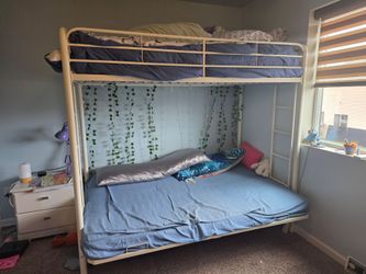 Bunk bed: Full Futon w/ Twin Upper
