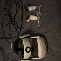 Meta Quest 3 With Fan/charging Add on And 12ft Charging Cable