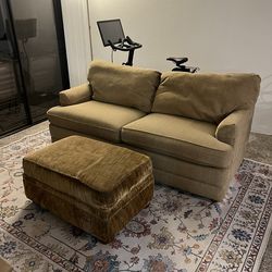 Lazy Boy Sofa with queen-sized pullout bed