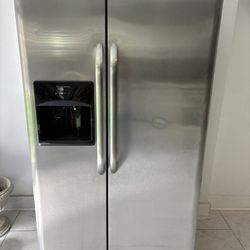 Frigidaire Refrigerator