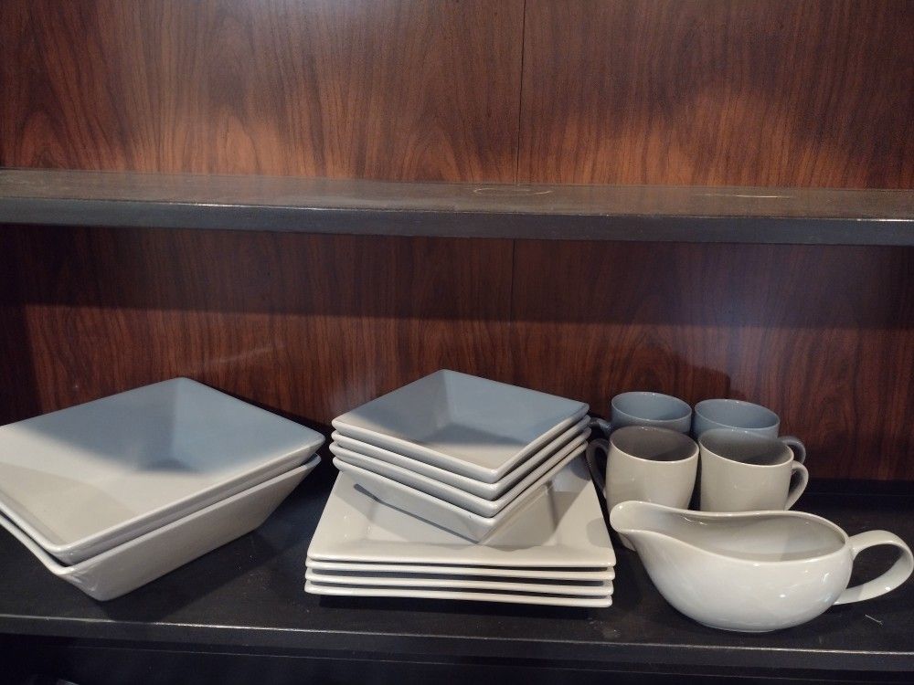 Gray Dish Set