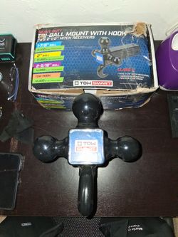 Heavy duty tri-vall mount with hook
