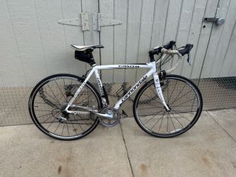 Cannondale CAAD9 Road bike. 52cm frame.