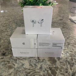 airpods pro New and sealed 