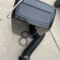 Toshiba commercial air conditioning used for one week, only like new