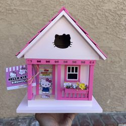 NEW Hello Kitty Bird House 