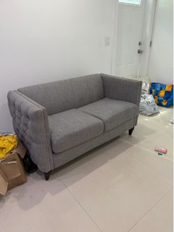Couch grey