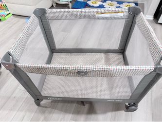 Graco pack n play