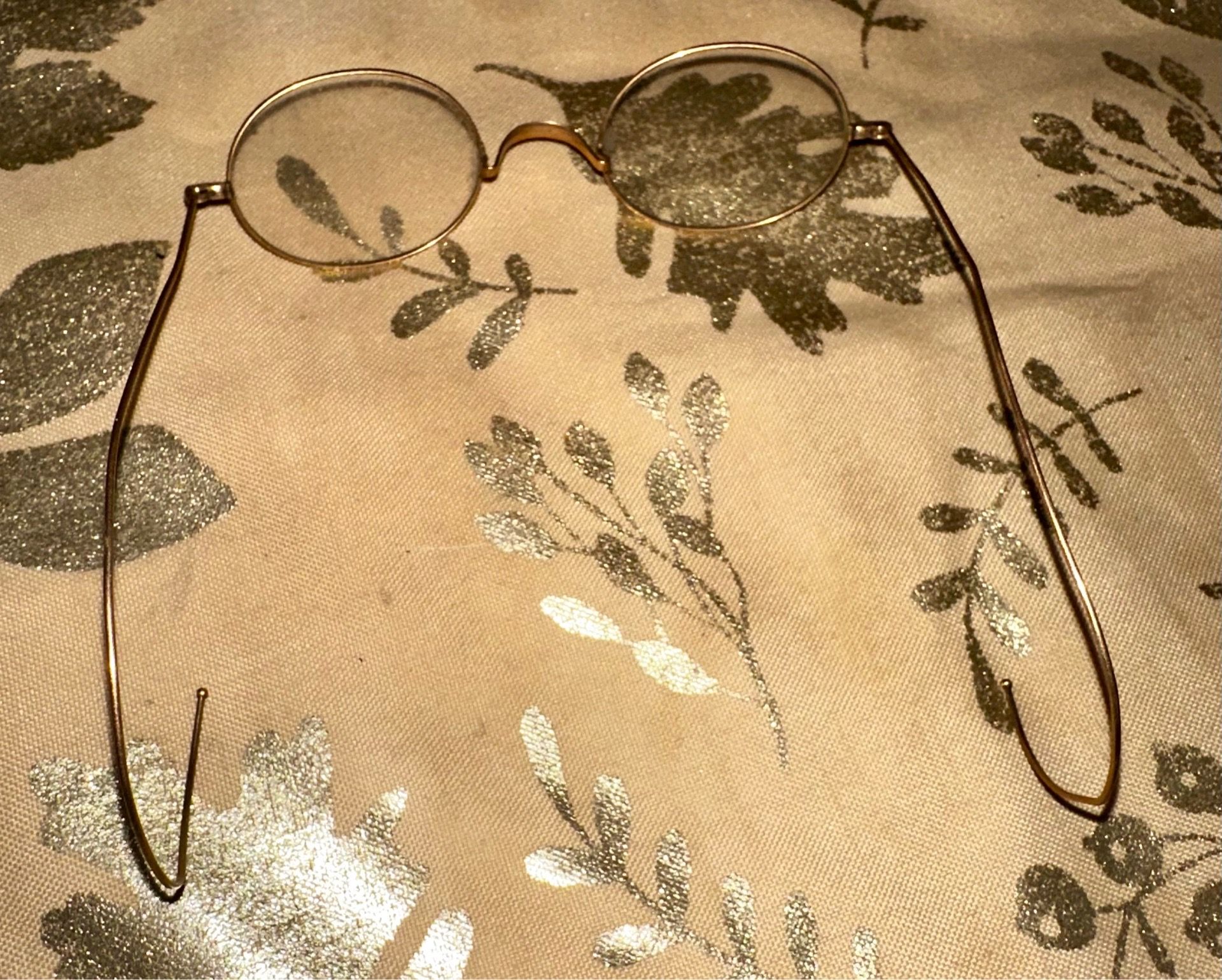 Antique Gold Wire Eyeglasses