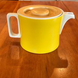 Retro German Block 1 Quart Teapot 
