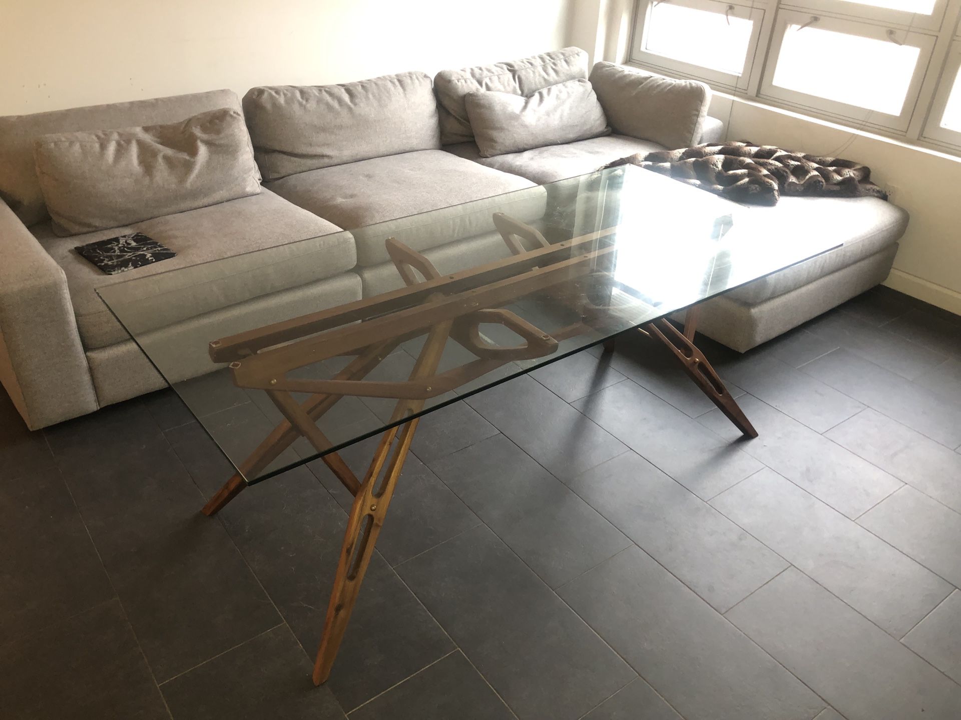 Handmade dining table from organic modernism