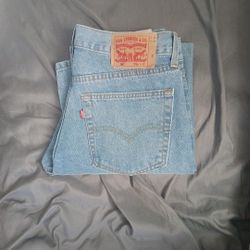 34-32 Levis 501s