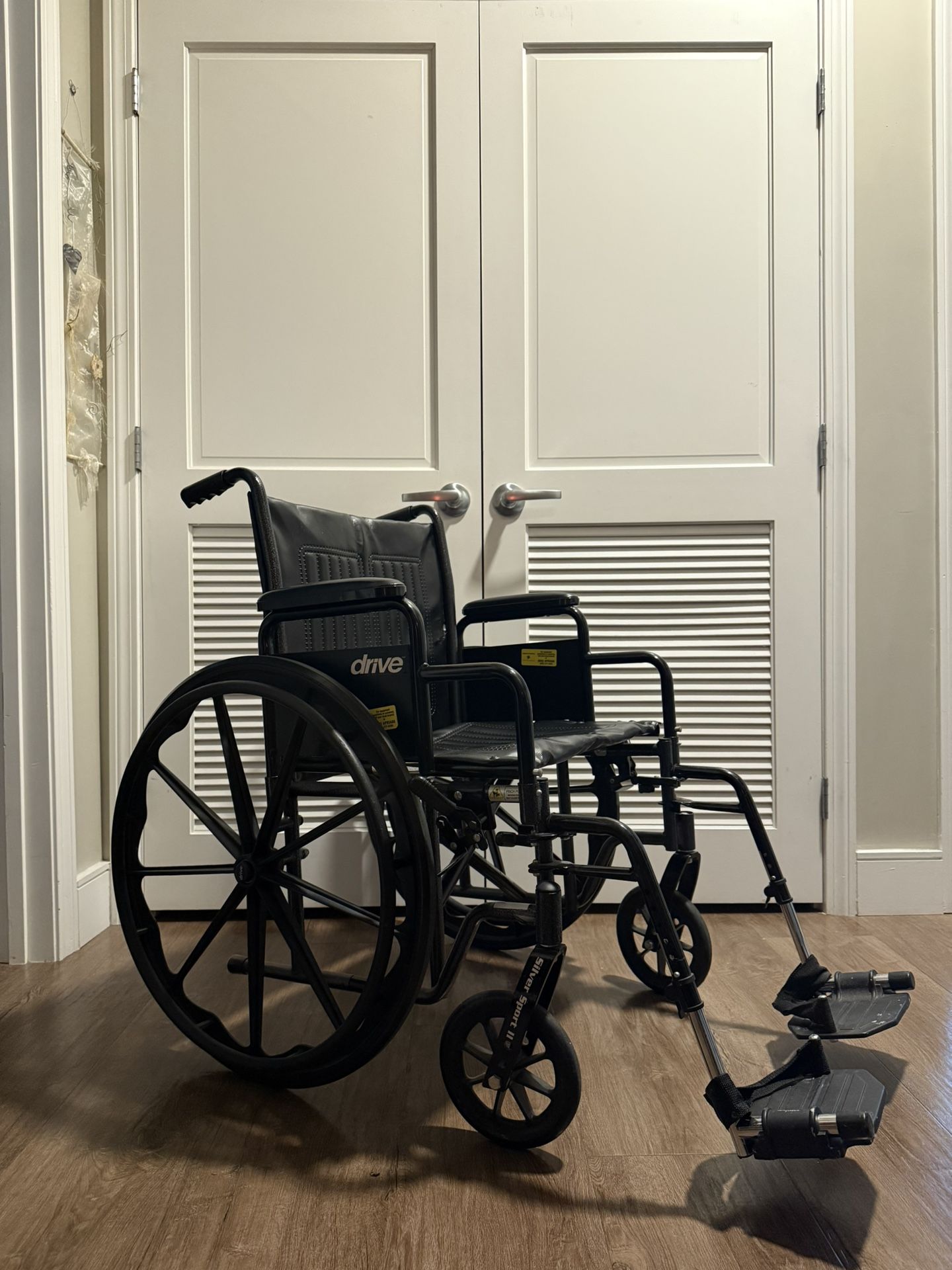 Drive Medical Cruiser III Lightweight Wheelchair #gallowshillsale