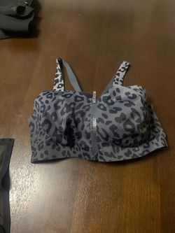 36 triple D Victoria’s Secret sports bra