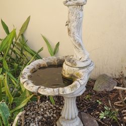 67in Antique Garden Fountain