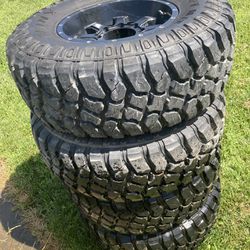 Nearly New Tires On Wheels LT 285/75R16