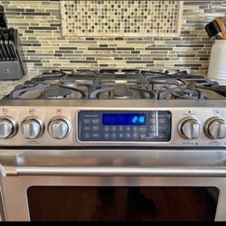 GE Cafe 30 inch slide in Gas Range