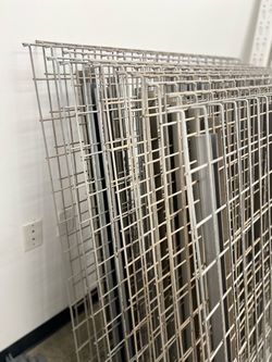 Wire pallet rack decking