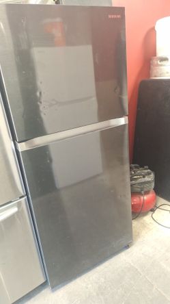 SAMSUNG, APARTMENT REFRIGERATOR (DELIVERED)