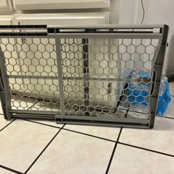 Expandable Safety Gate