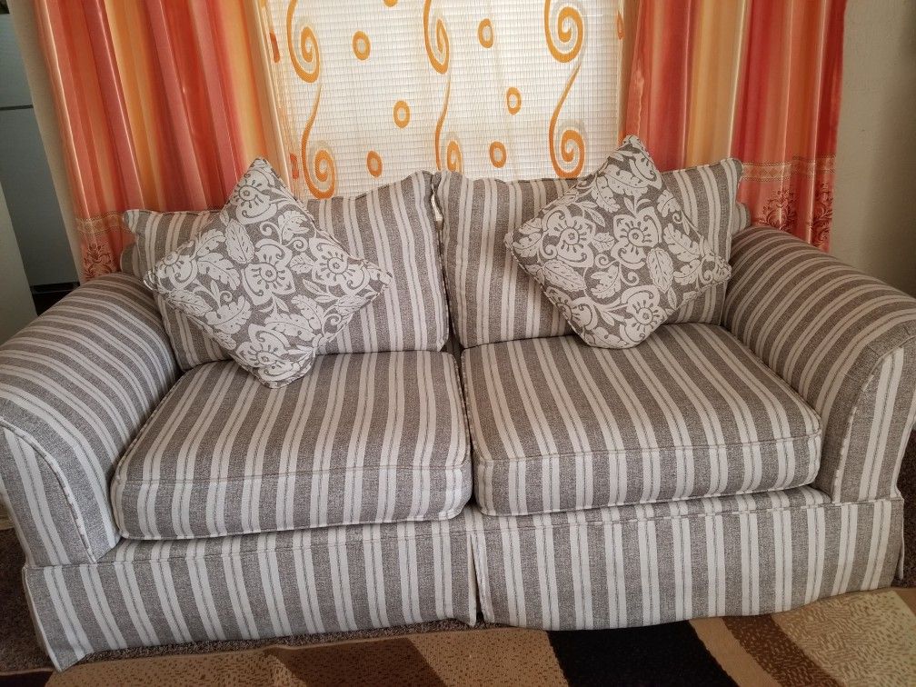 Clean and nice sofa