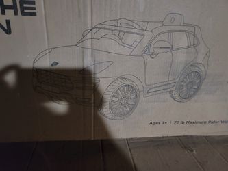 BNIB- PORCHE MACAN Ride On Vehile Childs Electric Car/Suv 6volts