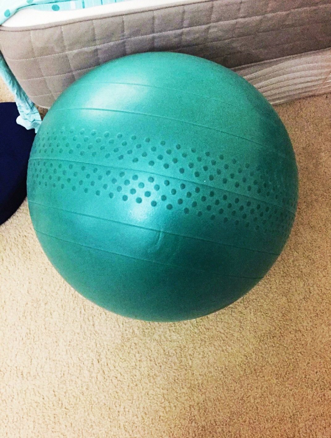 NEW: EXERCISE BALL WITH INFLATOR