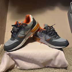 Nike Youth Orange And Grey Nightgazer Trainers (Size 6Y)