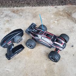Traxxas Erevo 1/16 Vxl Brushless RC Car