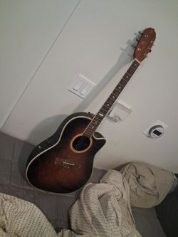 Applause Roundback electric accoustic......$50
