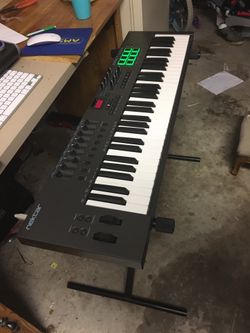 Impact lx 61+ keyboard USB keyboard with Logic Pro mixer