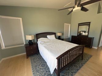 Queen Bedroom set