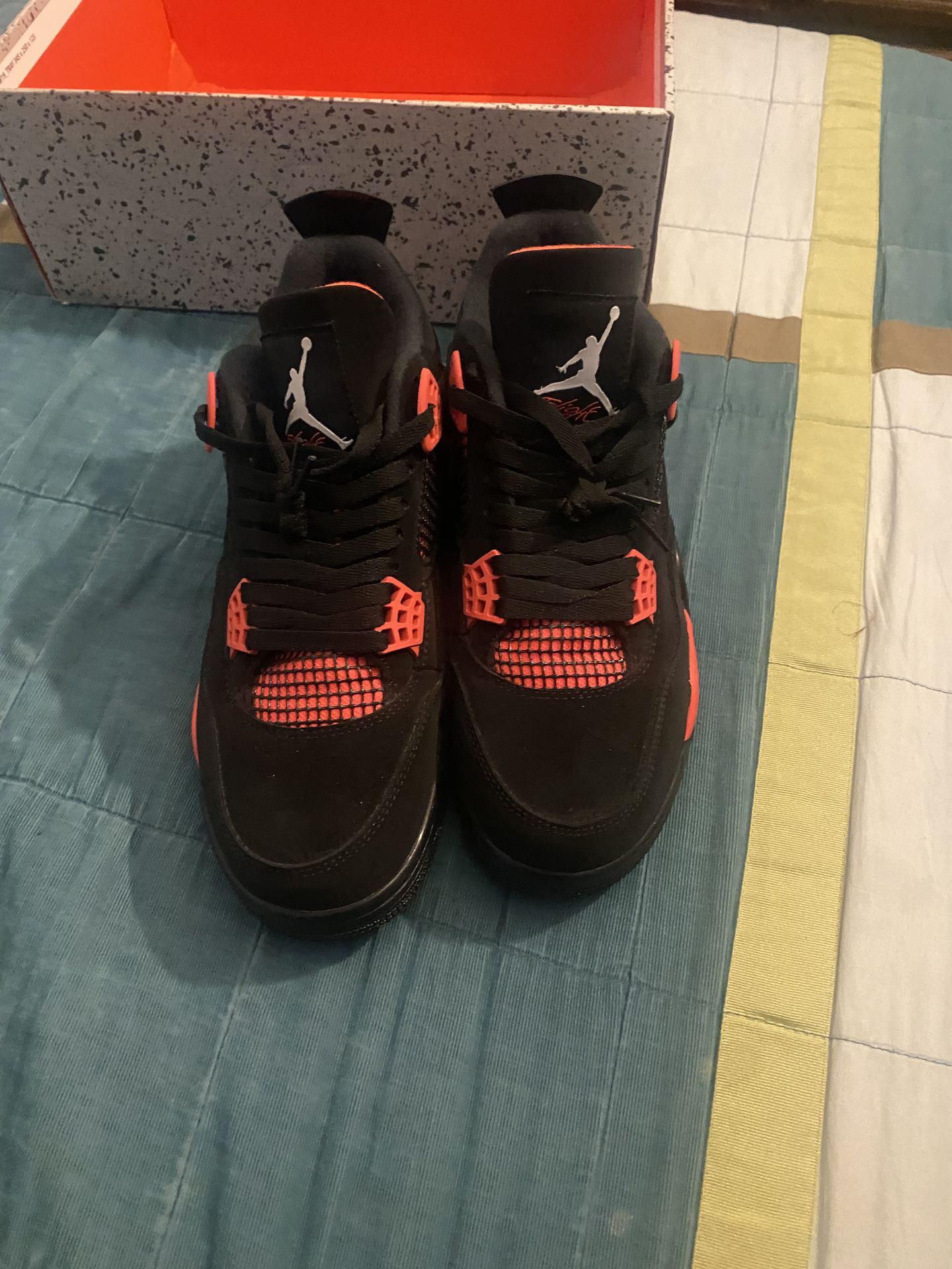 Jordan 4 retro red thunder