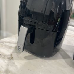 MasterChef Digital Air Fryer, 4.75 Qt Compact Energy Saving Low Fat Airfryer