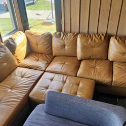 Sectional Couch 