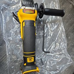 DEWALT 20VMAX XR BRUSHLESS 4-1/2"(115MM) GRINDER NEW (TOOL ONLY) PRICE IS FIRM 