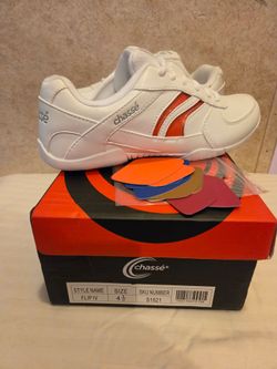 Cheer shoes